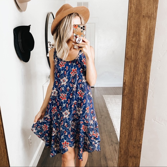 Altar’d State | Navy Floral Sleeveless Shift Dress